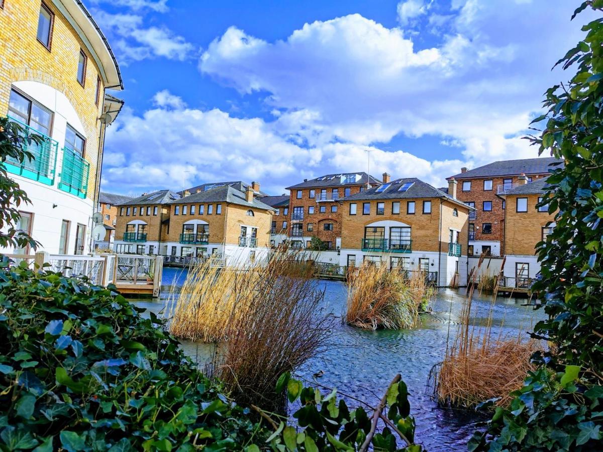 Stunning Massive Bedroom +Direct Thames River View London Exterior photo